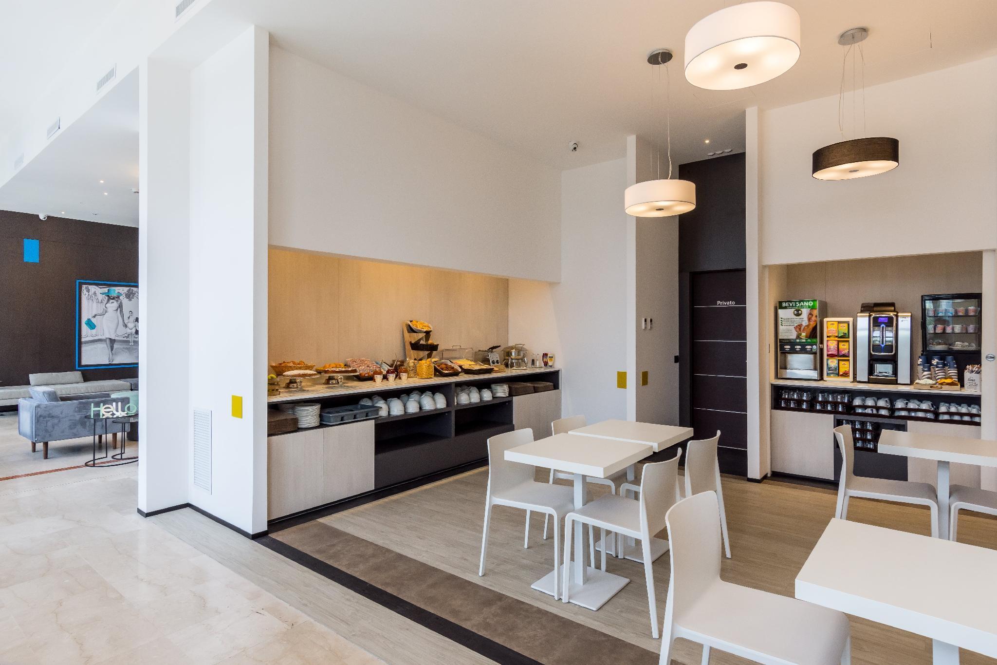 B&B Hotel Савона Екстериор снимка