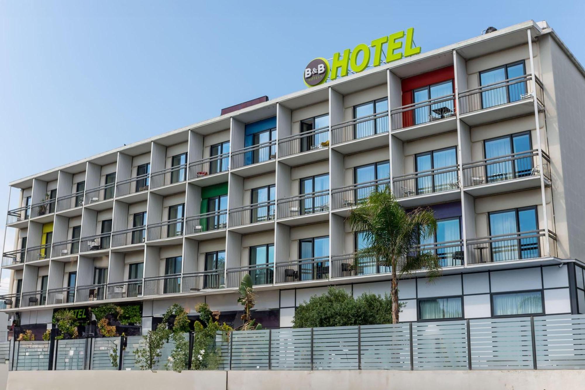 B&B Hotel Савона Екстериор снимка