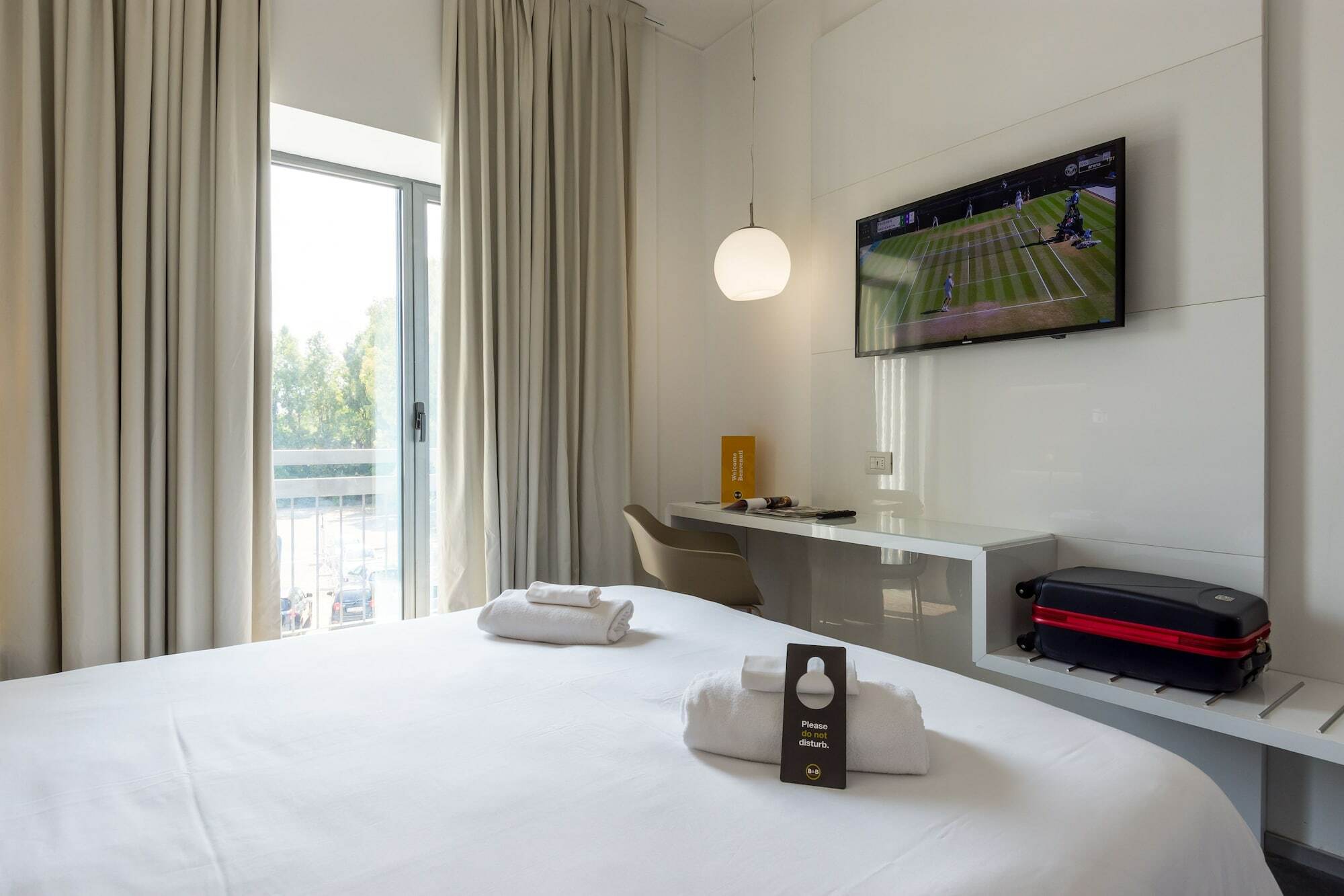 B&B Hotel Савона Екстериор снимка