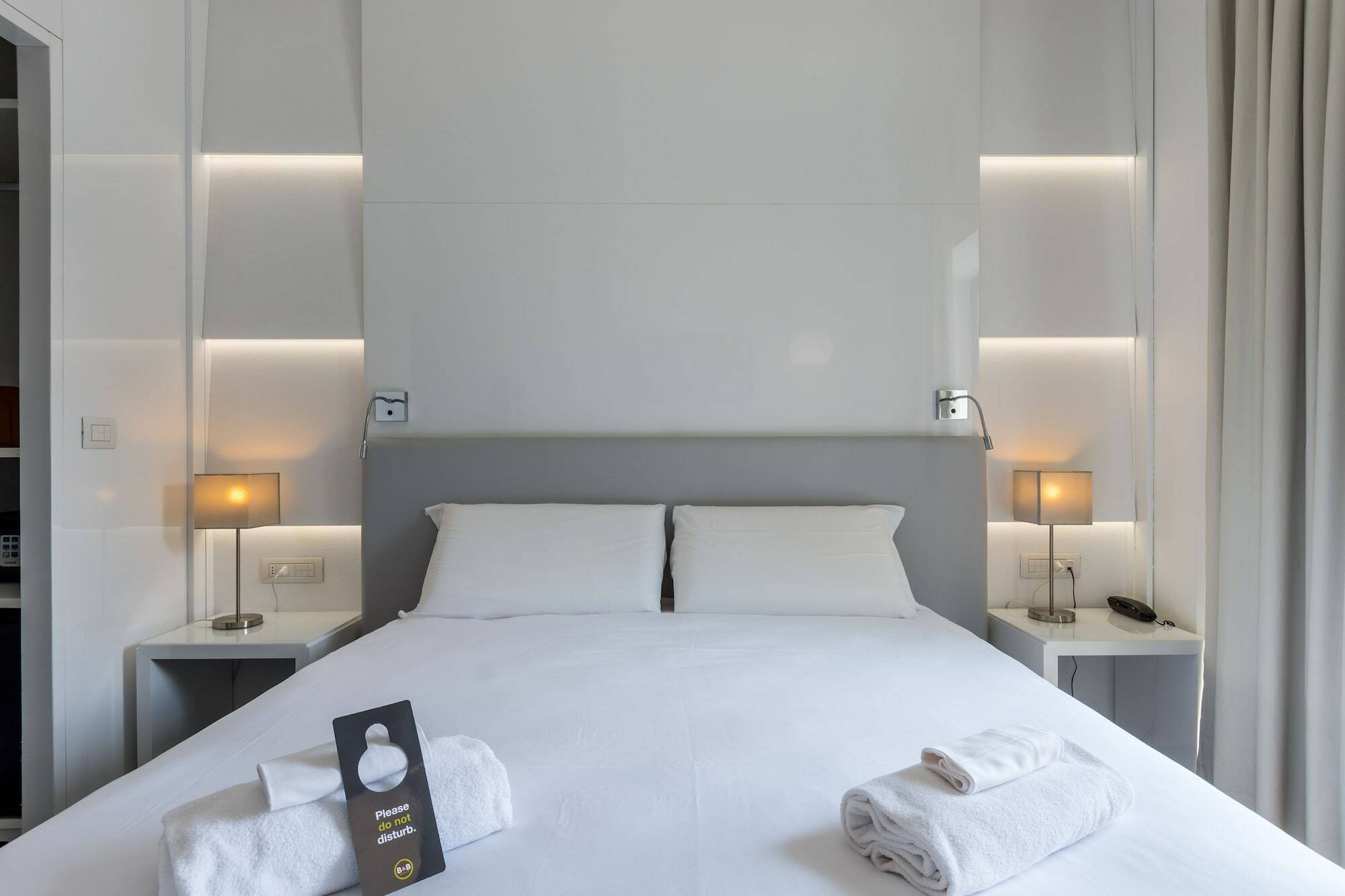 B&B Hotel Савона Екстериор снимка