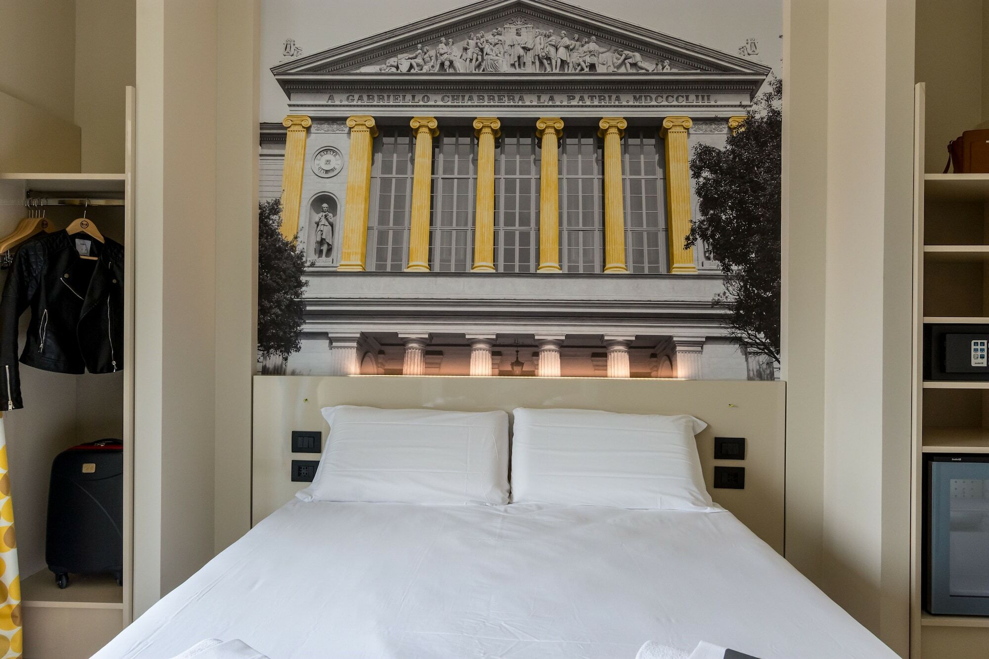 B&B Hotel Савона Екстериор снимка